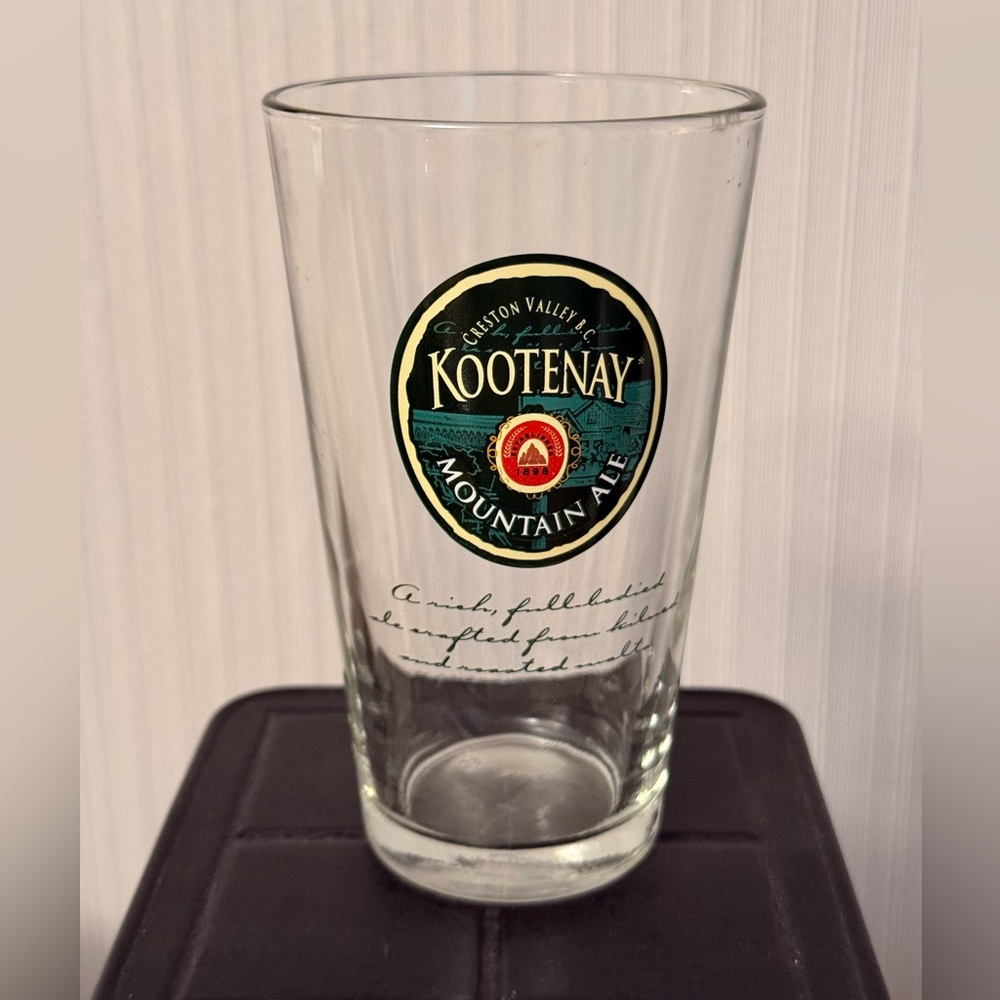 EXCELLENT RETRO 1 PINT BEER GLASS KOOTENAY MOUNTAIN ALE